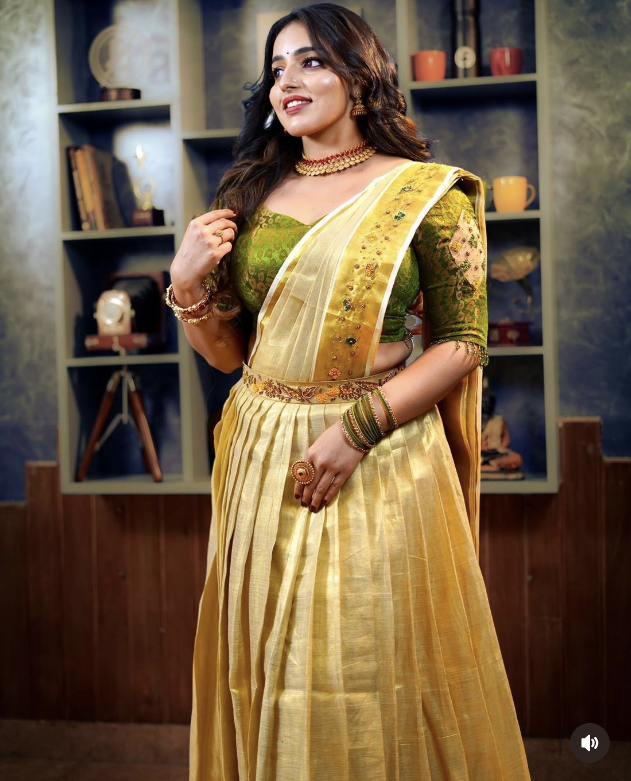 Rentals Collection Thrissur Kerala Kerala bride customised stitching wedding blouses Lehenga designs